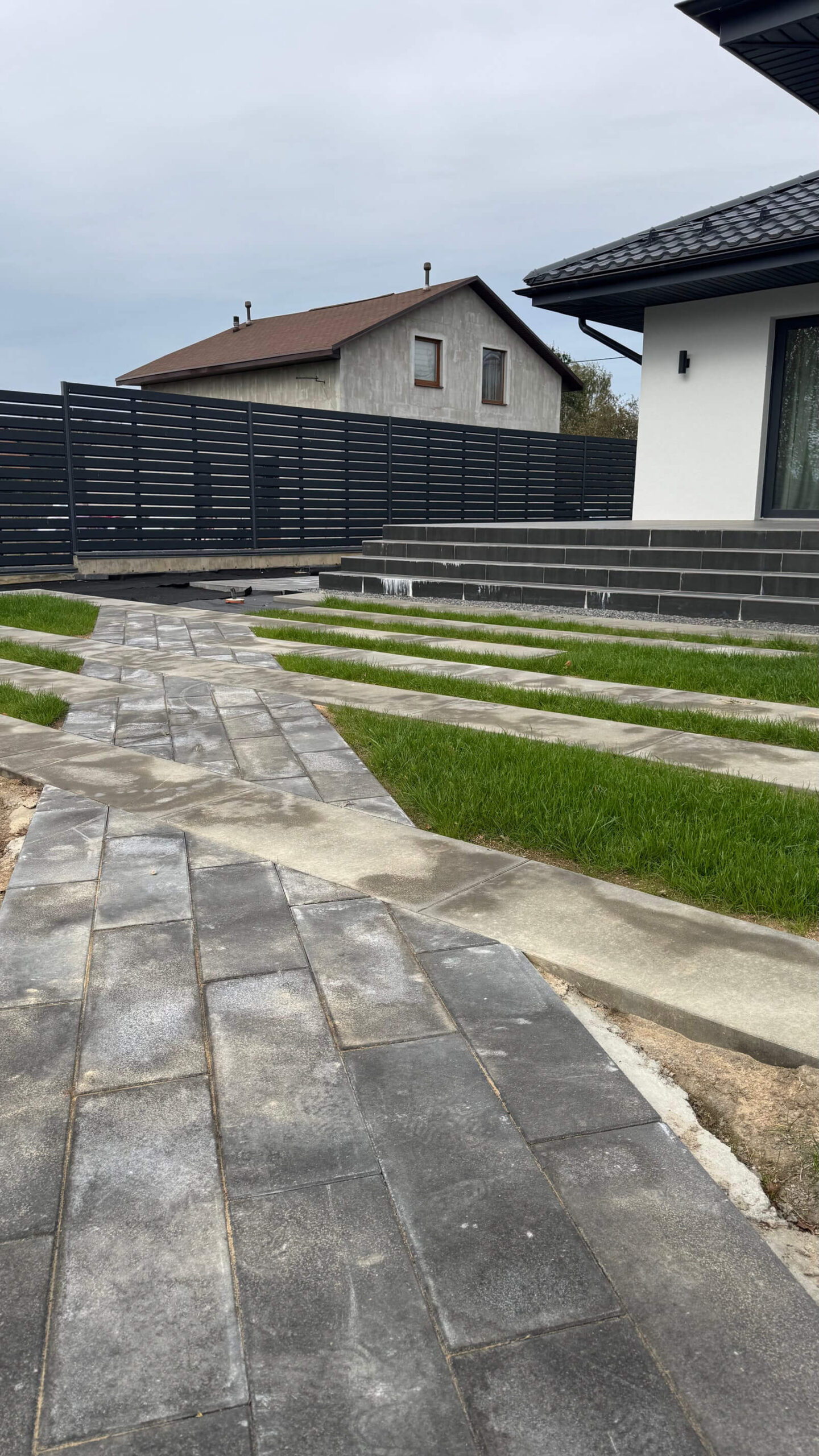 Благоустройство участка 18 соток в д. Великое Залужье — ливневка и мощение